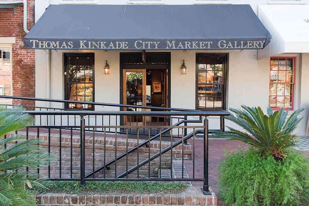 The outside of the Thomas Kinkade Gallery in Savannah.